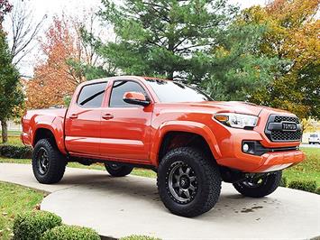 2017 Toyota Tacoma TRD Sport   - Photo 19 - Springfield, MO 65802