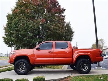 2017 Toyota Tacoma TRD Sport   - Photo 17 - Springfield, MO 65802