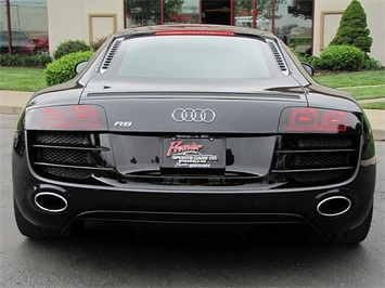 2010 Audi R8 5.2 quattro   - Photo 16 - Springfield, MO 65802