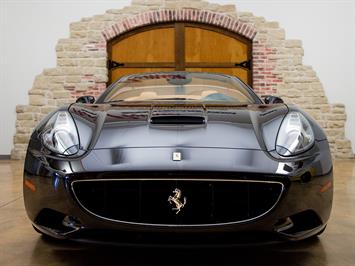 2014 Ferrari California   - Photo 5 - Springfield, MO 65802