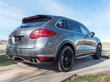 2011 Porsche Cayenne Turbo   - Photo 24 - Springfield, MO 65802