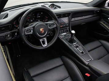 2018 Porsche 911 Targa 4 GTS   - Photo 31 - Springfield, MO 65802