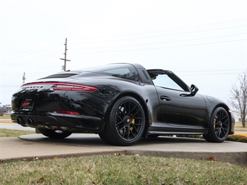 2018 Porsche 911 Targa 4 GTS   - Photo 25 - Springfield, MO 65802