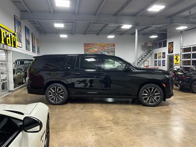 2024 Cadillac Escalade   - Photo 4 - Springfield, MO 65802