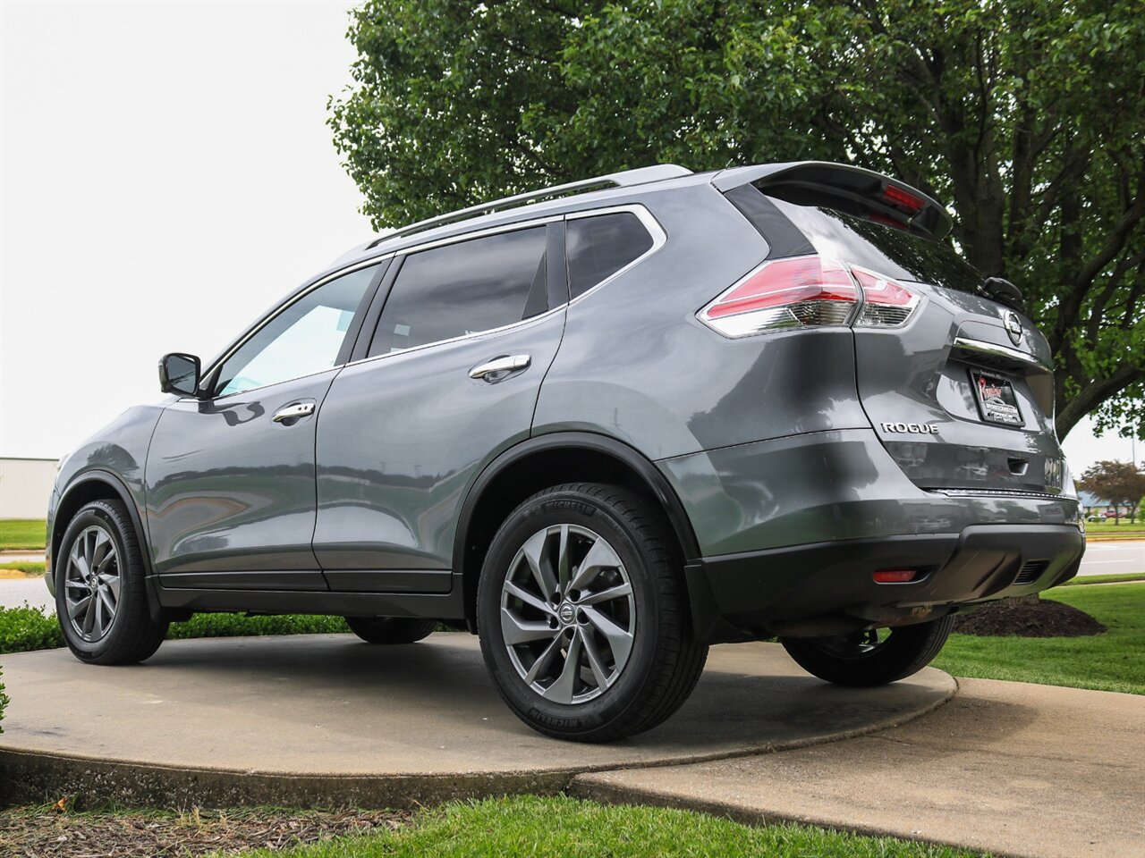 2016 Nissan Rogue SL - Photo 29 - Springfield, MO 65802