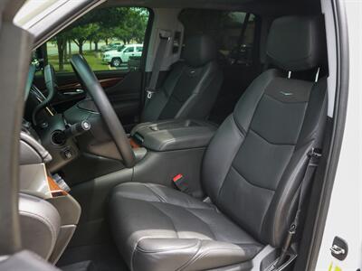 2019 Cadillac Escalade Luxury   - Photo 2 - Springfield, MO 65802