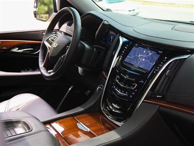 2019 Cadillac Escalade Luxury   - Photo 41 - Springfield, MO 65802