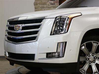 2019 Cadillac Escalade Luxury   - Photo 3 - Springfield, MO 65802