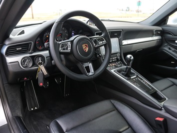 2017 Porsche 911 Carrera 4S   - Photo 30 - Springfield, MO 65802