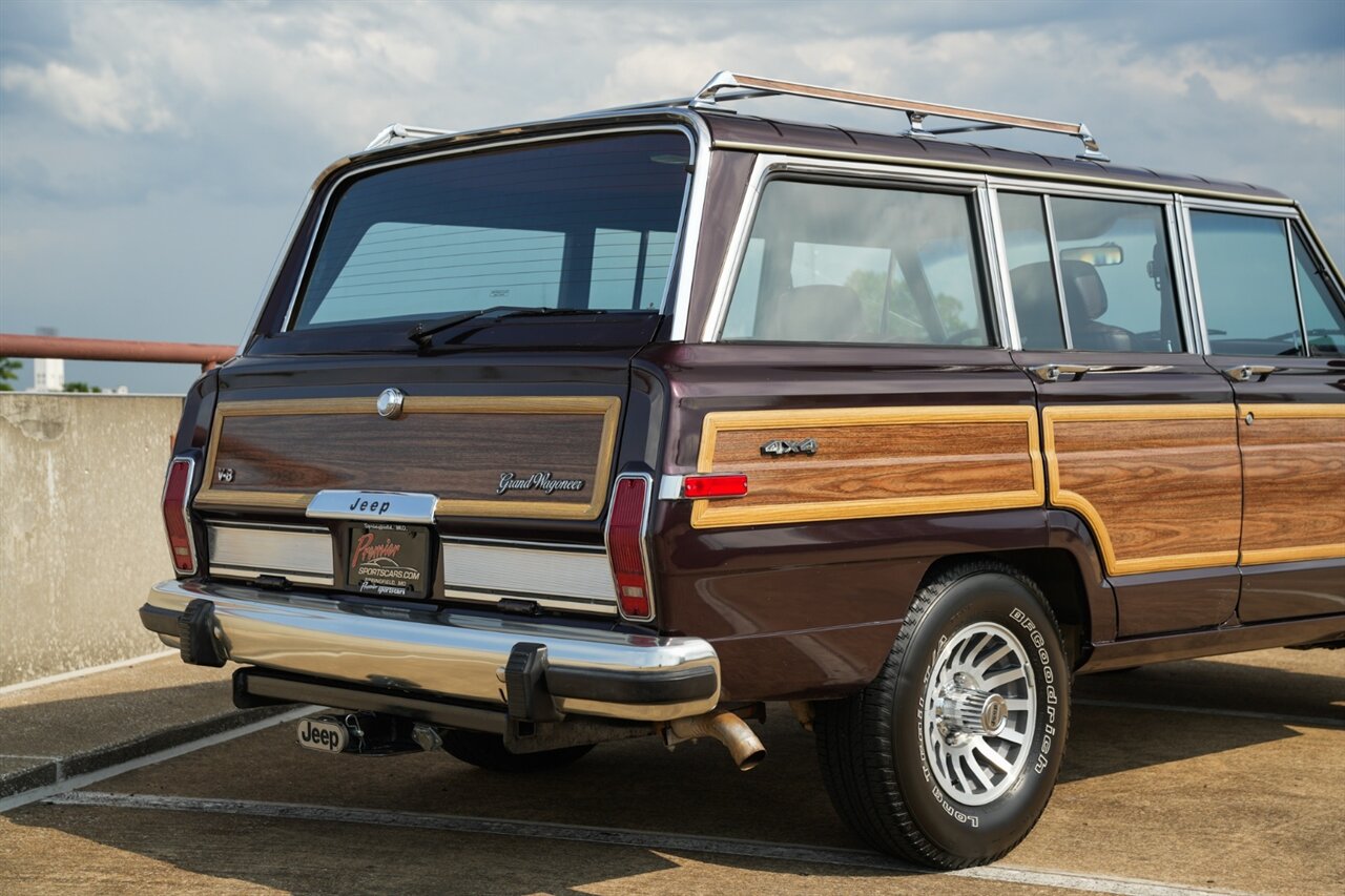 1990 Jeep Grand Wagoneer - Photo 7 - Springfield, MO 65802
