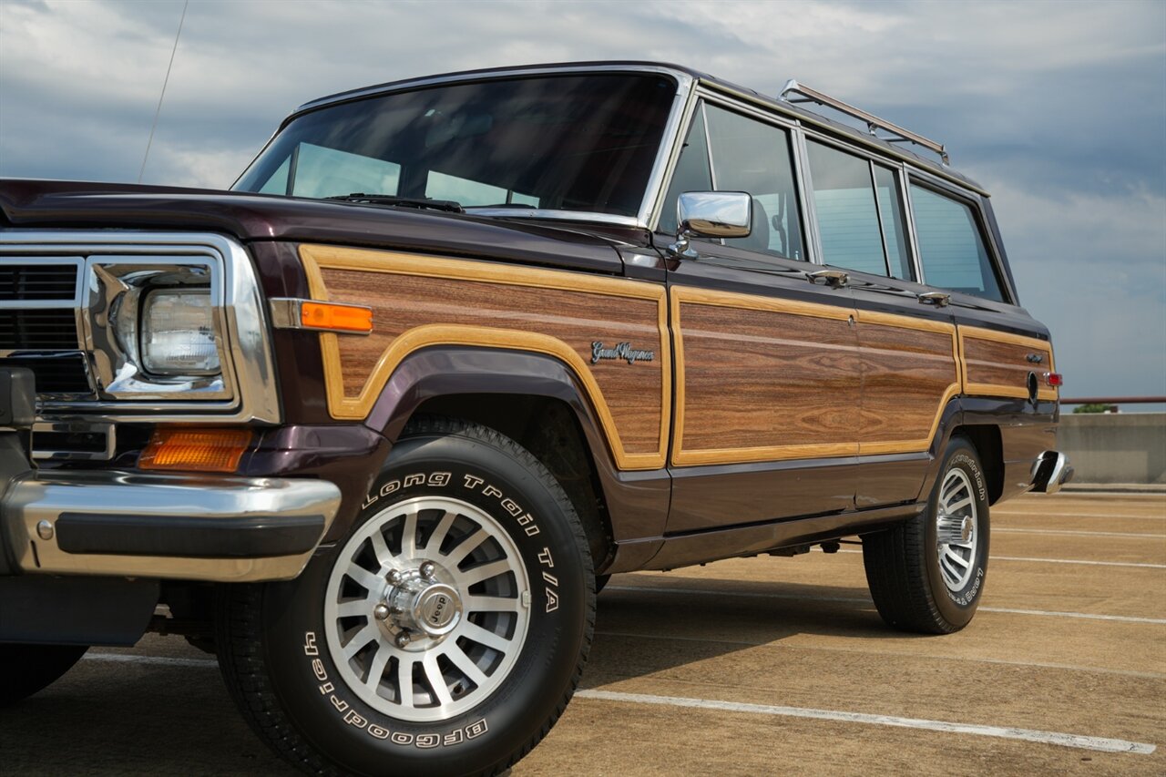 1990 Jeep Grand Wagoneer - Photo 4 - Springfield, MO 65802