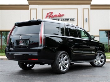 2015 Cadillac Escalade Premium   - Photo 8 - Springfield, MO 65802