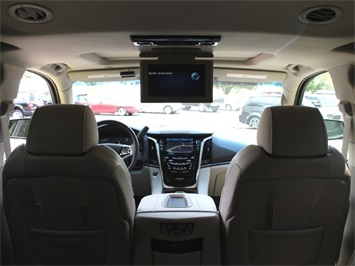 2015 Cadillac Escalade Luxury   - Photo 21 - Springfield, MO 65802