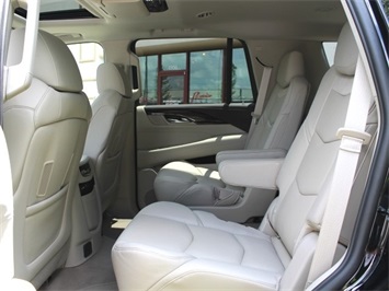 2015 Cadillac Escalade Luxury   - Photo 18 - Springfield, MO 65802