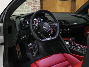 2018 Audi R8 5.2 quattro V10 Plus   - Photo 13 - Springfield, MO 65802