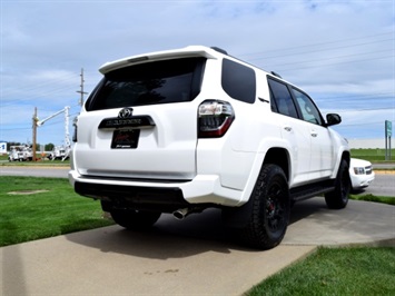 2015 Toyota 4Runner TRD Pro   - Photo 16 - Springfield, MO 65802