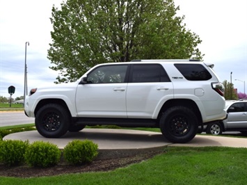 2015 Toyota 4Runner TRD Pro   - Photo 11 - Springfield, MO 65802