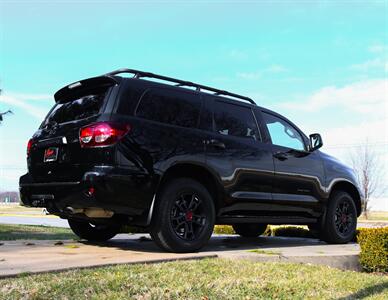 2020 Toyota Sequoia SR5   - Photo 9 - Springfield, MO 65802