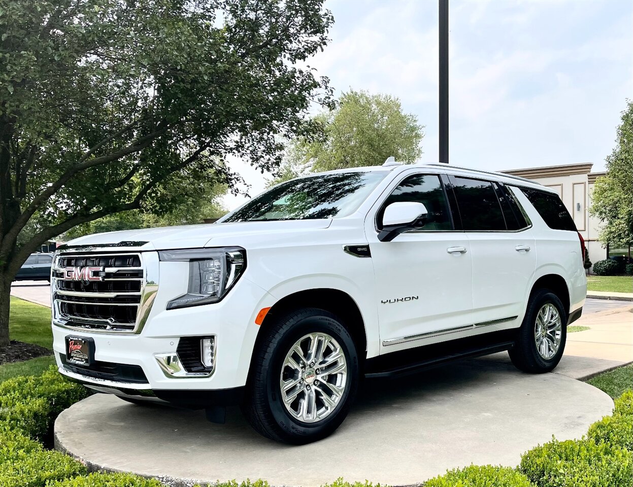 2021 GMC Yukon SLT