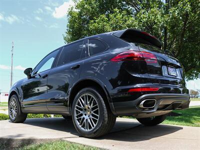 2017 Porsche Cayenne   - Photo 28 - Springfield, MO 65802