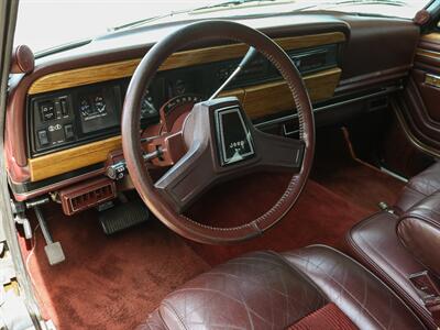 1988 Jeep Grand Wagoneer   - Photo 15 - Springfield, MO 65802