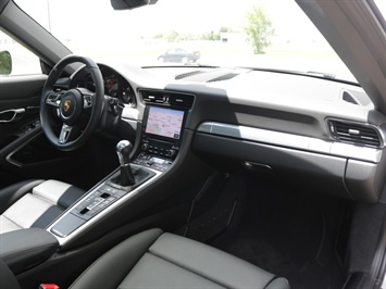 2018 Porsche 911 Carrera   - Photo 36 - Springfield, MO 65802