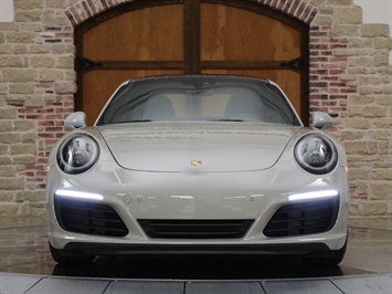 2018 Porsche 911 Carrera   - Photo 4 - Springfield, MO 65802