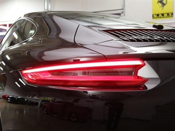 2017 Porsche 911 Carrera S   - Photo 39 - Springfield, MO 65802