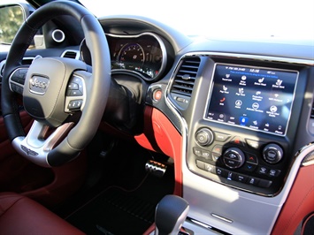 2018 Jeep Grand Cherokee Trackhawk   - Photo 17 - Springfield, MO 65802