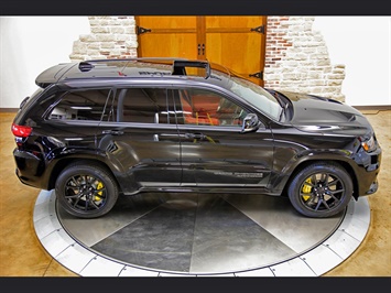 2018 Jeep Grand Cherokee Trackhawk   - Photo 10 - Springfield, MO 65802