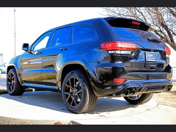 2018 Jeep Grand Cherokee Trackhawk   - Photo 32 - Springfield, MO 65802