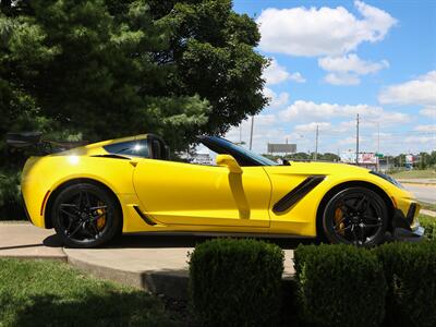 2019 Chevrolet Corvette ZR1   "Manual " 3ZR ZTK Only 400 Miles - Photo 34 - Springfield, MO 65802