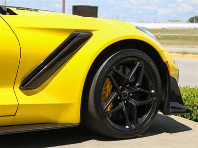 2019 Chevrolet Corvette ZR1   "Manual " 3ZR ZTK Only 400 Miles - Photo 33 - Springfield, MO 65802