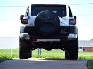 2014 Toyota FJ Cruiser   - Photo 19 - Springfield, MO 65802