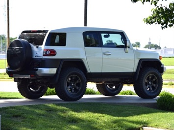 2014 Toyota FJ Cruiser   - Photo 18 - Springfield, MO 65802