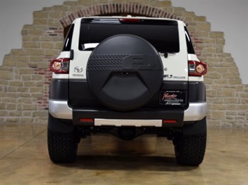 2014 Toyota FJ Cruiser   - Photo 8 - Springfield, MO 65802