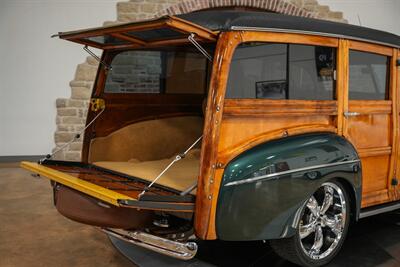 1942 Ford Woody Super Deluxe   - Photo 34 - Springfield, MO 65802