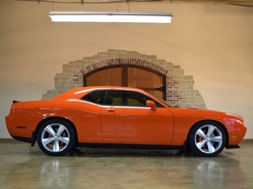 2008 Dodge Challenger SRT8   - Photo 9 - Springfield, MO 65802