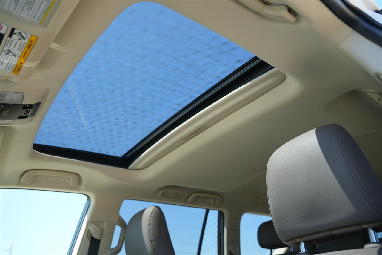 2020 Lexus GX 460 Preium - Photo 23 - Springfield, MO 65802
