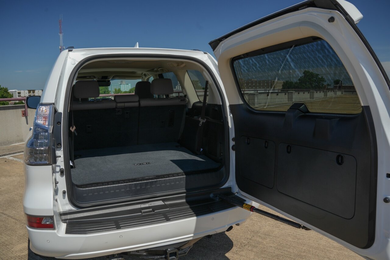 2020 Lexus GX 460 Preium - Photo 10 - Springfield, MO 65802
