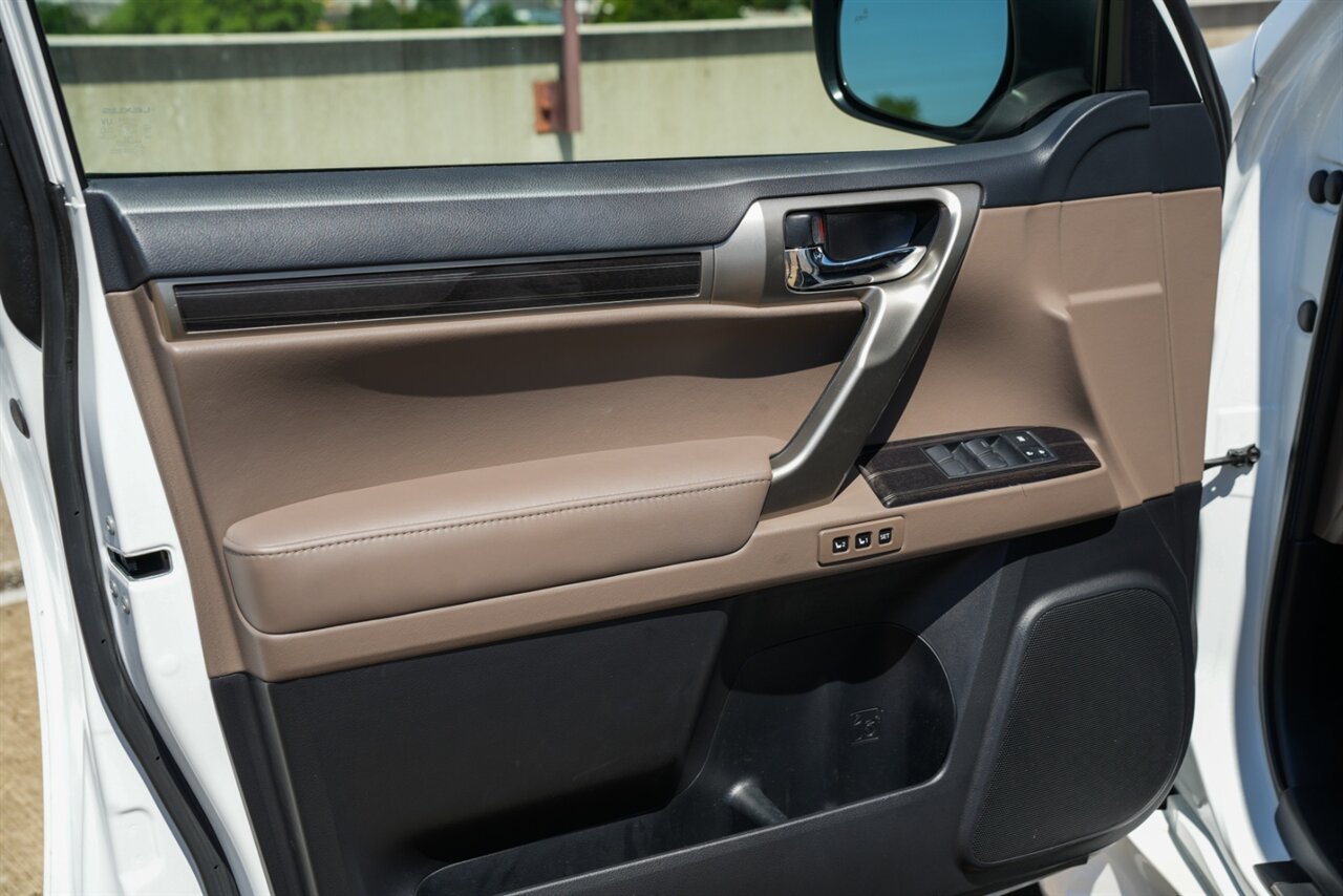 2020 Lexus GX 460 Preium - Photo 5 - Springfield, MO 65802
