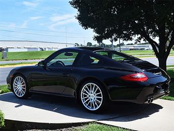 2011 Porsche 911 Carrera S   - Photo 18 - Springfield, MO 65802