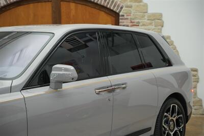 2022 Rolls-Royce Black Badge Cullinan  Warranty until 09/2027 - Photo 10 - Springfield, MO 65802