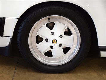 1985 Porsche 911 Carrera   - Photo 12 - Springfield, MO 65802