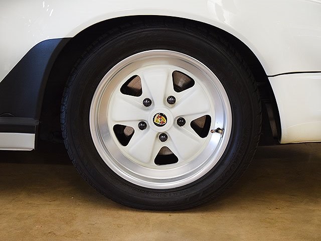 1985 Porsche 911 Carrera - Photo 11 - Springfield, MO 65802