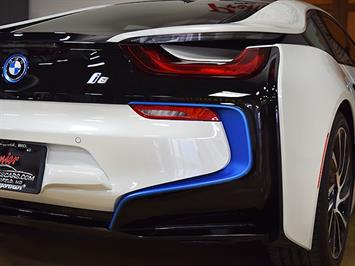 2016 BMW i8   - Photo 12 - Springfield, MO 65802