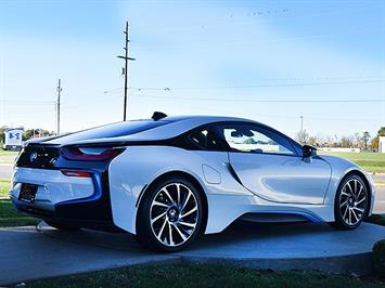 2016 BMW i8   - Photo 29 - Springfield, MO 65802