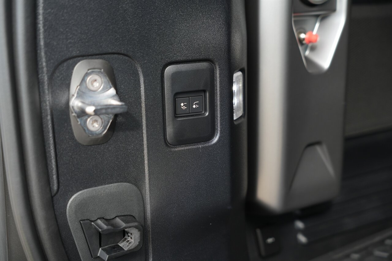 2023 Land Rover Defender 110 X - Photo 31 - Springfield, MO 65802