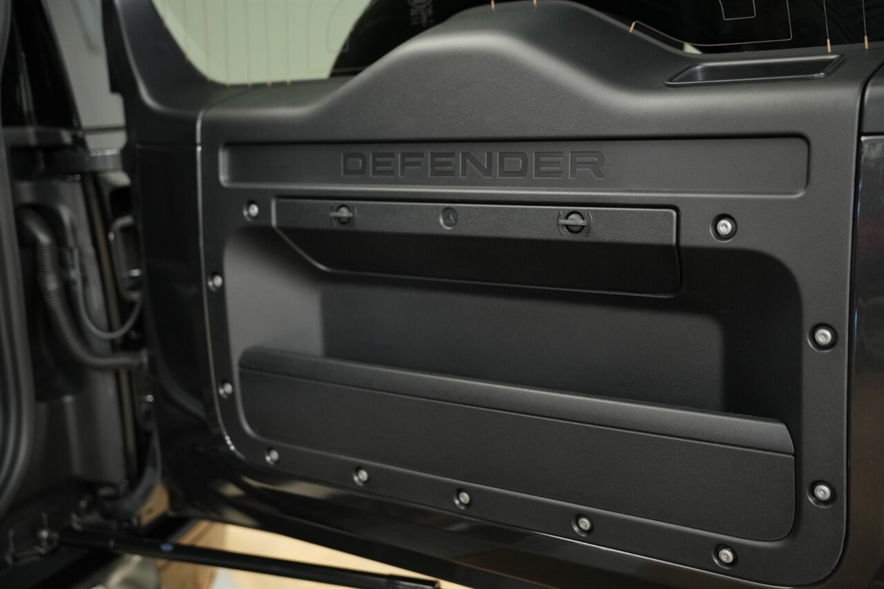 2023 Land Rover Defender 110 X - Photo 28 - Springfield, MO 65802