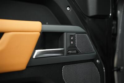2023 Land Rover Defender 110 X   - Photo 14 - Springfield, MO 65802